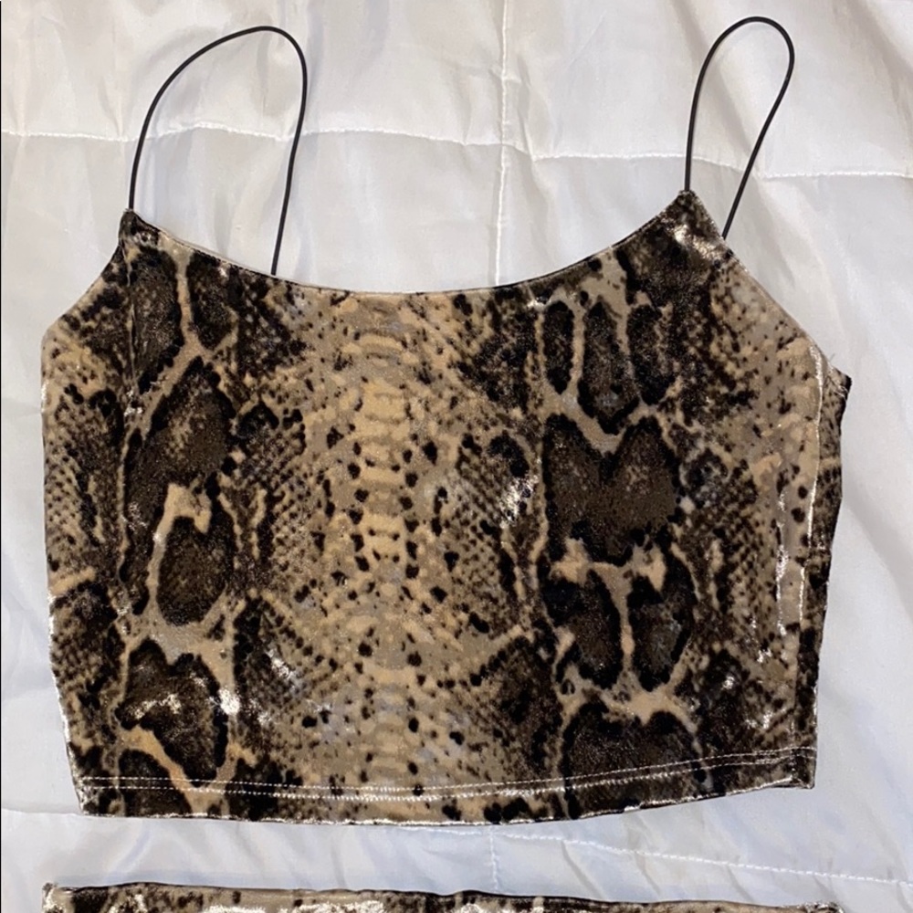 2 piece set - Picture 2 of 5
